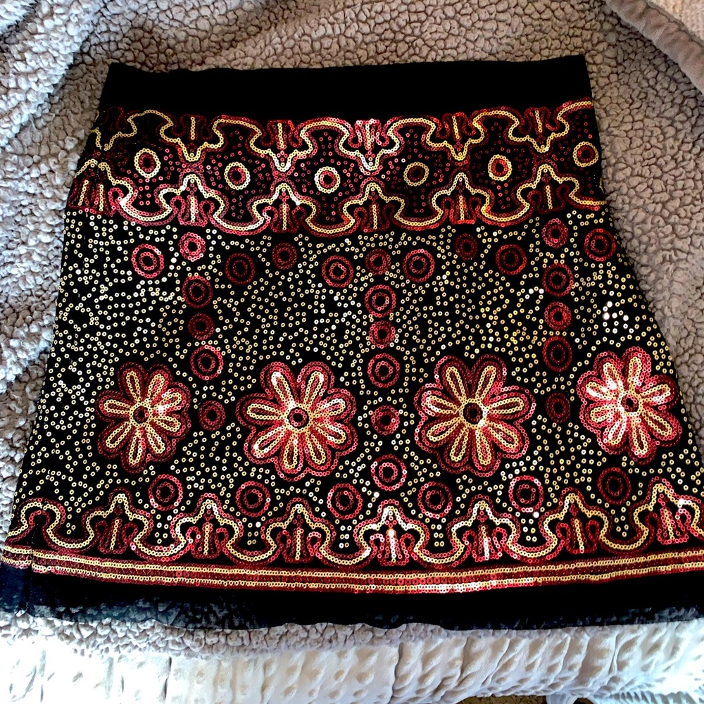 Sequined Chelsea and violet skirt